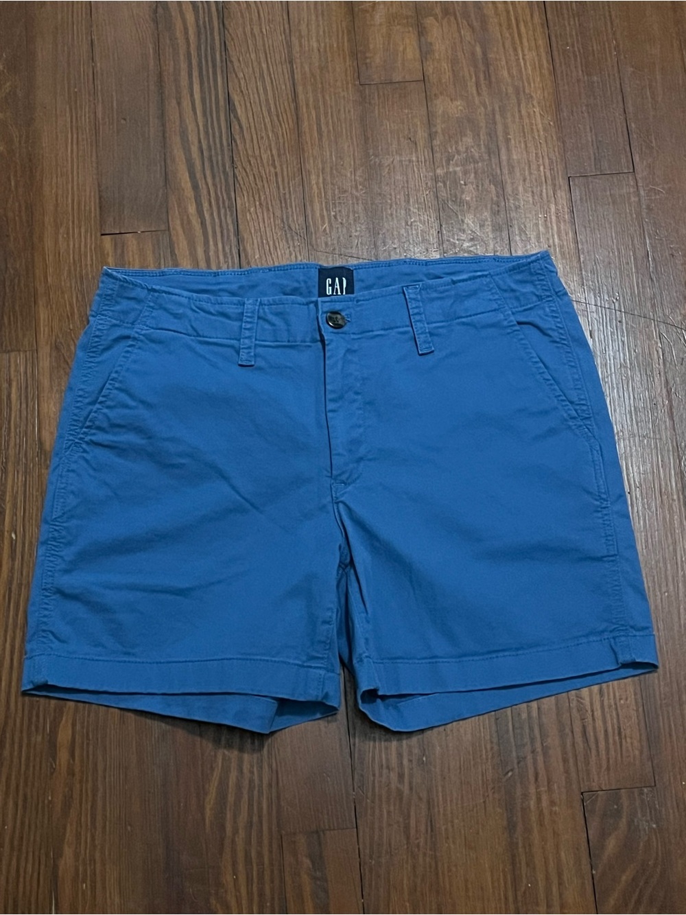GAP Women’s Blue Flat Front Chino Shorts